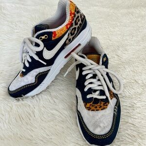 Nike Airmax 1 denim. Womens US 10, Mens US 8. Like new.